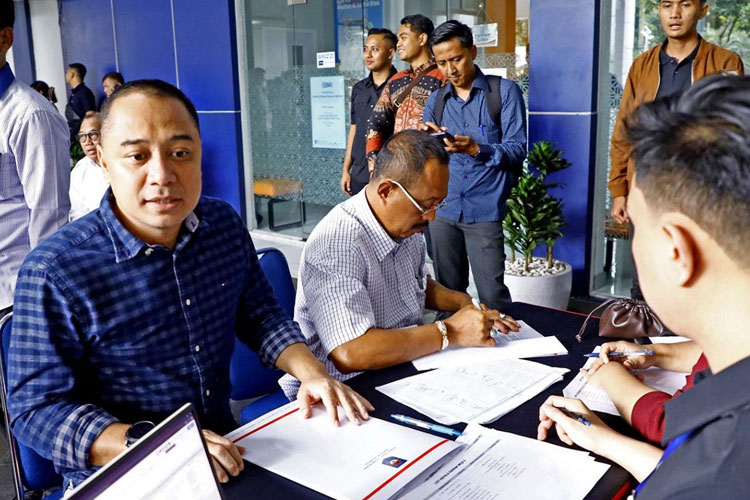 Eri Cahyadi - Armuji Dinyatakan Sehat, Siap Dilantik Jadi Wali Kota dan Wakil Wali Kota Surabaya