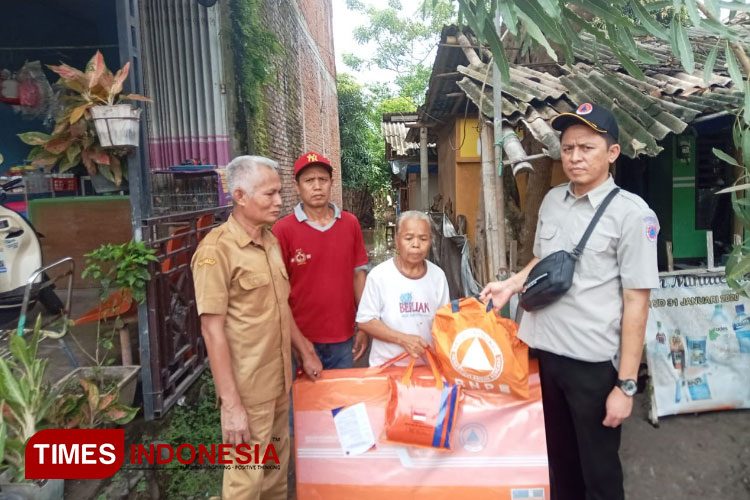 Banyuwangi Beri Nasi Bungkus, Selimut hingga Kasur pada Ratusan KK Terdampak Banjir