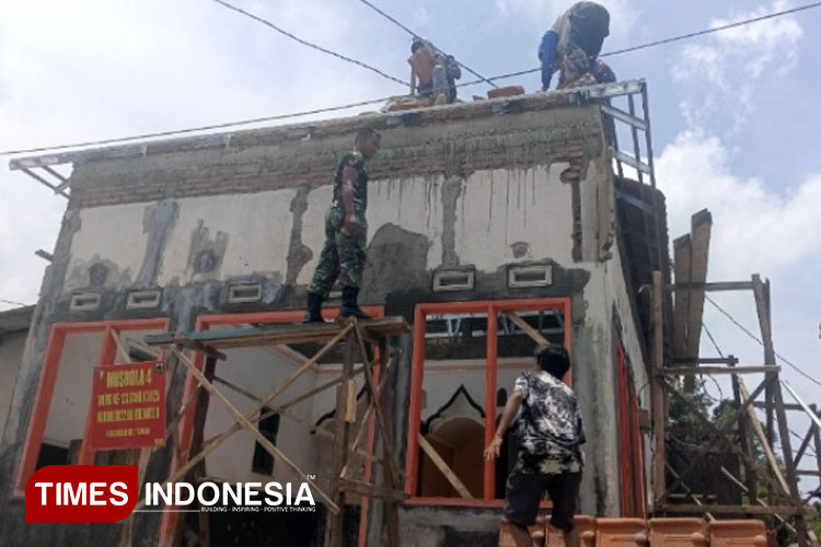 Musala Diperbaiki TNI, Warga Tlogosari Bondowoso Sumringah Sambut Ramadan