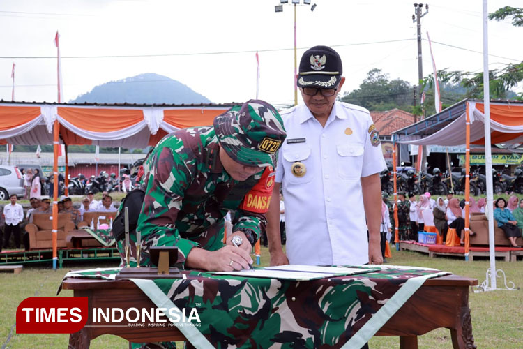 Pj-Bupati-Karanganyar-Timotius-Suryadi-a.jpg