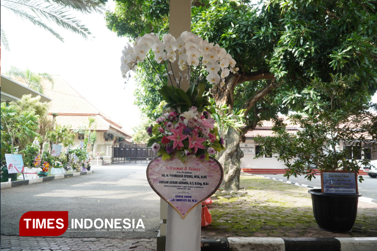 Lestarikan Lingkungan, Pemkab Lamongan Ajak Ganti Karangan Bunga dengan Bibit Pohon