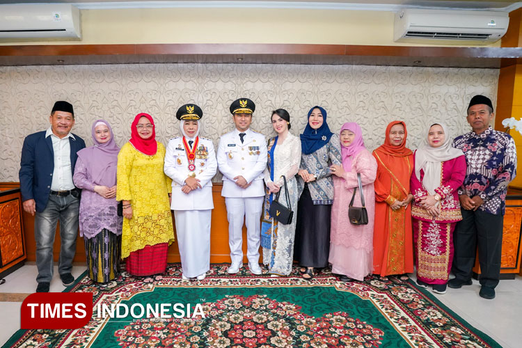 Anggota DPD RI Lia Istifhama saat ikut mendampingi prosesi Pelantikan Khofifah-Emil sebagai Gubernur dan Wakil Gubernur Jatim (Foto: dok sahabat ning lia/TIMES Indonesia)