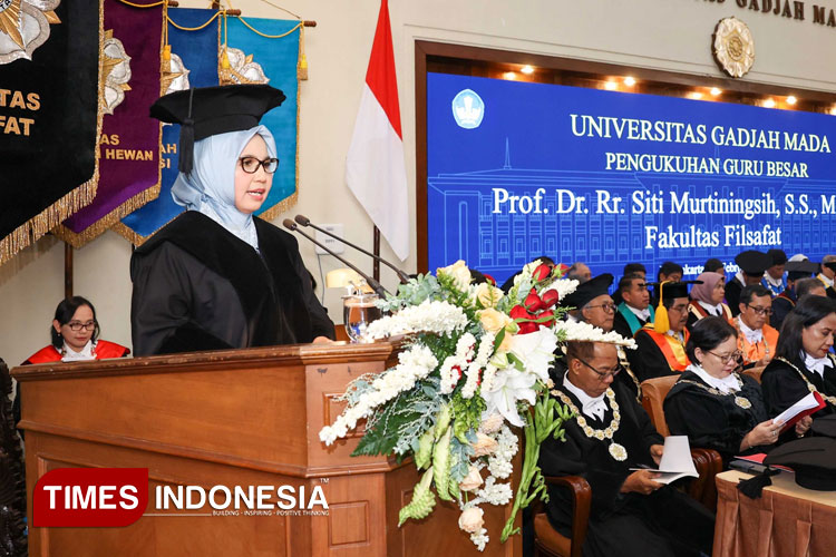 Prof-Dr-Rr-Siti-Murtiningsih-a.jpg