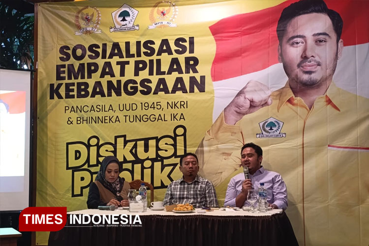 anggota Komisi II DPR RI, Ahmad Irawan saat melakukan diskusi publik di Kota Malang. (FOTO: Rizky Kurniawan Pratama/TIMES Indonesia)