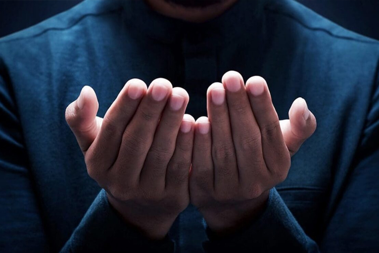 Ramadan adalah bulan penuh tantangan, mulai dari menahan hawa nafsu hingga mencari kemuliaan Lailatul Qadar. Oleh karena itu, memperbanyak doa menjadi kunci agar dapat menjalani Ramadan dengan baik.