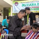 Potong Rambut Gratis, Kisah Tukang Cukur di Banyuwangi Menyisir Kebaikan