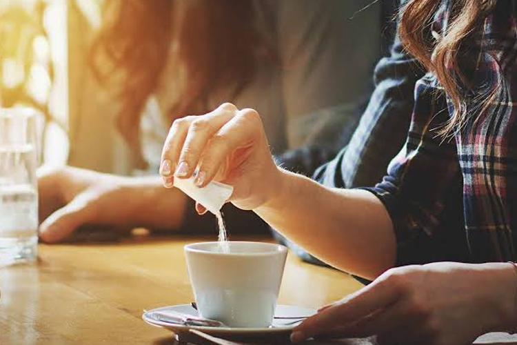 Minuman yang menggunakan pemanis buatan berpotensi meningkatkan risiko atrial fibrilasi, yaitu kondisi denyut jantung yang tidak teratur.