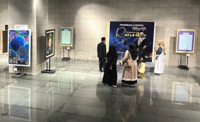 Pameran Kaligrafi Menggapai Ramadhan Hadirkan Keindahan Spiritual di Surabaya