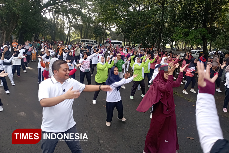 Sehat Gembira dengan Senam Nusantara Bersama Anggota DPRD Jatim Puguh Wiji Pamungkas