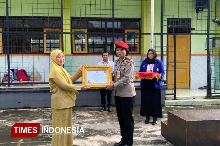 Sekolah di Kota Batu Ini Rutin Tes Urine Siswa Siswinya