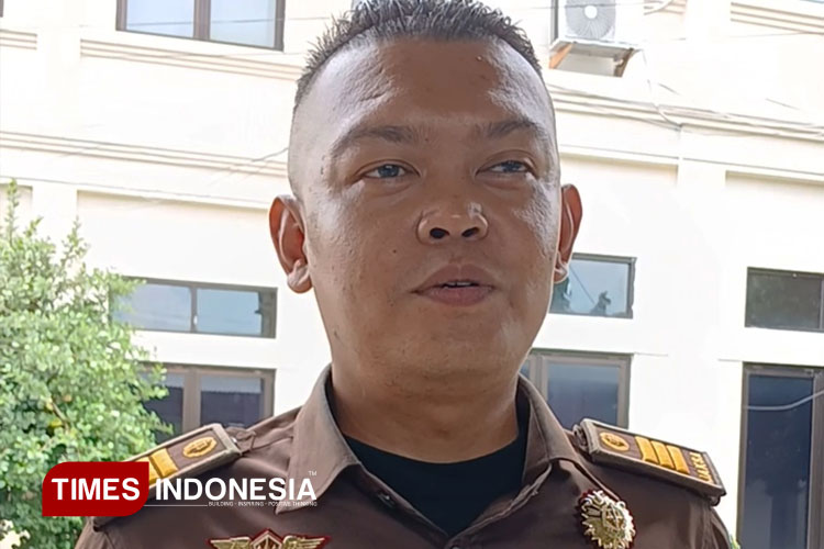 JPU Kejaksaan Negeri Kota Banjar, R. Pragesta, SH, penuntut KN dengan hukuman pidana penjara 3,6 tahun. (FOTO: Susi/TIMES)