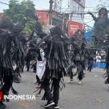 Kirab Budaya Janur, Tradisi Menjaga Kearifan Lokal di Kota Banjar