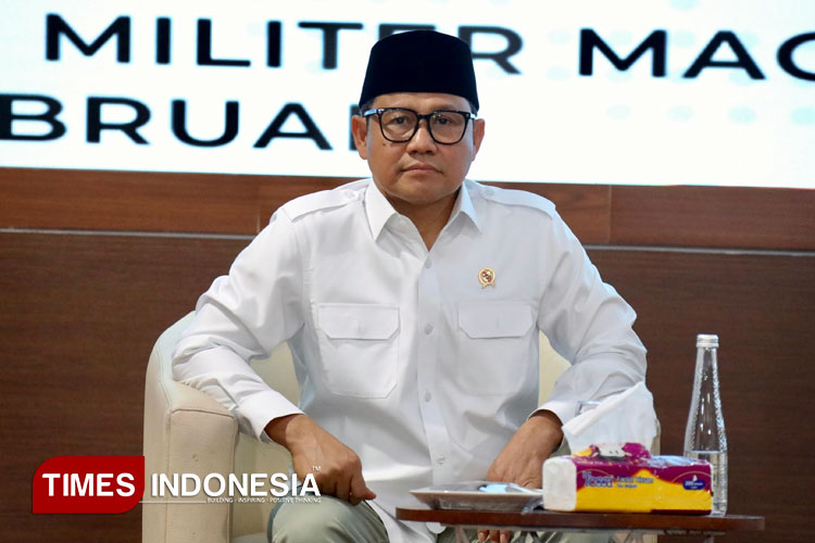 Menteri Koordinator Bidang Pemberdayaan Masyarakat Muhaimin Iskandar saat menjadi pembicara pada Retret Pembinaan Kepala Daerah 2025 di Lembah Tidar Akademi Militer Magelang, Jawa Tengah, Selasa (25/2/2025). (FOTO: dok TIMES Indonesia)