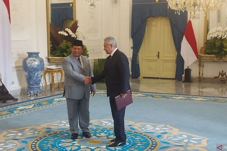 Presiden RI Prabowo Sambut Sekretaris Dewan Keamanan Rusia Sergei Shoigu di Istana Merdeka