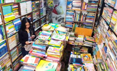 Pasar Buku Velodrom, Surga Buku Antik di Malang