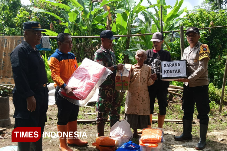 Polres Pacitan Salurkan Bantuan untuk Korban Tanah Longsor di Pucangombo