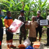 Polres Pacitan Salurkan Bantuan untuk Korban Tanah Longsor di Pucangombo