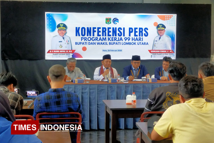 Bupati Lombok Utara, Najmul Akhyar memaparkan 11 program kerja 99 hari. (Foto: Hery Mahardika/TIMES Indonesia)