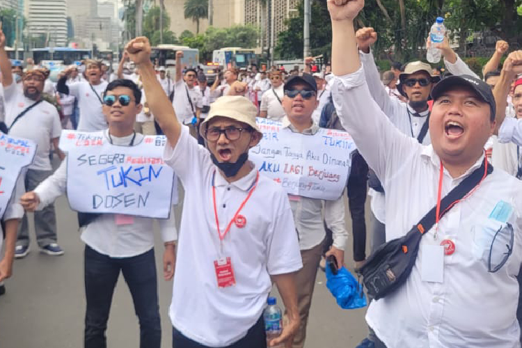 Sebut Tukin Bukan Gaji Buta, Sekjen Kemendiktisaintek Tak Peka Terhadap Dosen