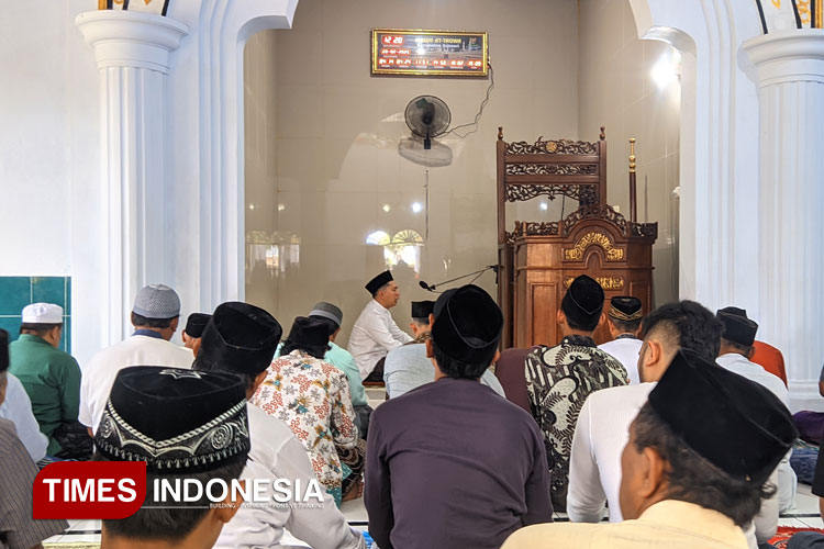 Shalat Tarawih malam kedua Ramadan. (Foto: Yusuf Arifai/TIMES Indonesia)