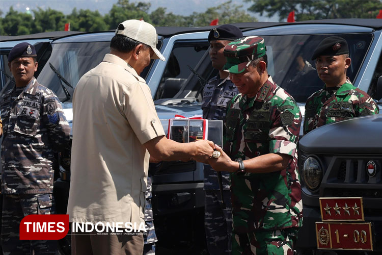 Perkuat Pertahanan NKRI, Panglima TNI Terima 650 Unit Ransus Maung MV3