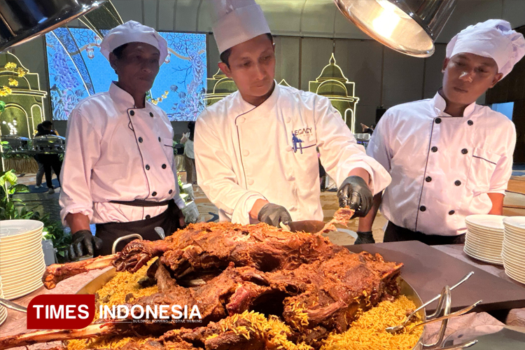 Kambing Guling dan Iga Madas Legacy Ballroom Surabaya, Kaya Rempah Menggugah Selera