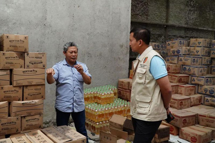 Satuan Tugas (Satgas) Pangan Kepolisian Daerah Istimewa Yogyakarta (Polda DIY) mengecek beberapa distributor utama di DIY, Sabtu (1/3/2025). (Foto: ANTARA/HO-Polda DIY)