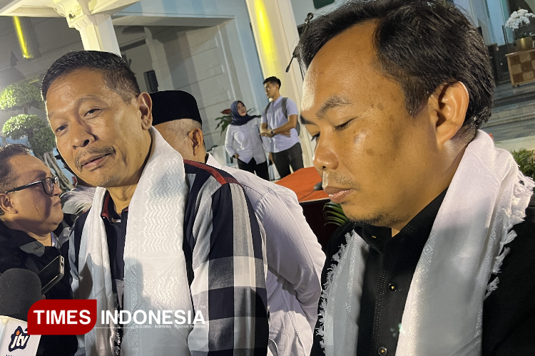 Wali Kota Malang, Wahyu Hidayat didampingi Wakil Wali Kota Malang, Ali Muthohirin saat ditemui awak media. (Foto: Rizky Kurniawan Pratama/TIMES Indonesia)