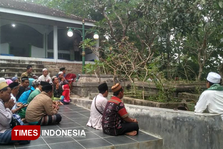 Makam-2.jpg