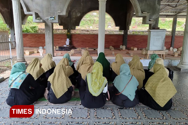 Lima Wisata Religi di Pacitan yang Cocok Diziarahi saat Ramadan