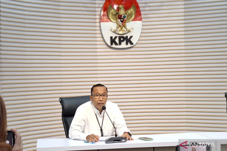 Plh. Direktur Penyidikan KPK Budi Sokmo di Gedung Merah Putih KPK, Jakarta, Senin (3/3/2025). (ANTARA/Fianda Sjofjan Rassa)