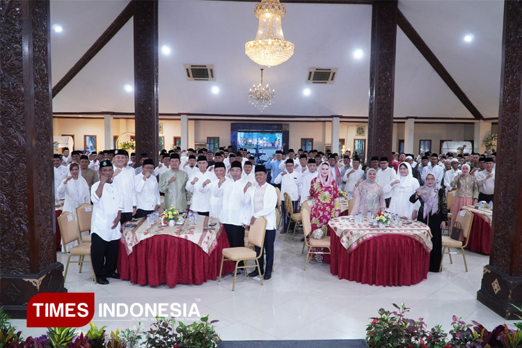 Bupati-Lamongan-2.jpg