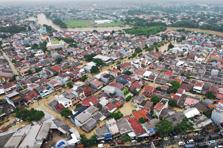 Tangani Banjir Jabodetabek, BNPB Lakukan Operasi Modifikasi Cuaca