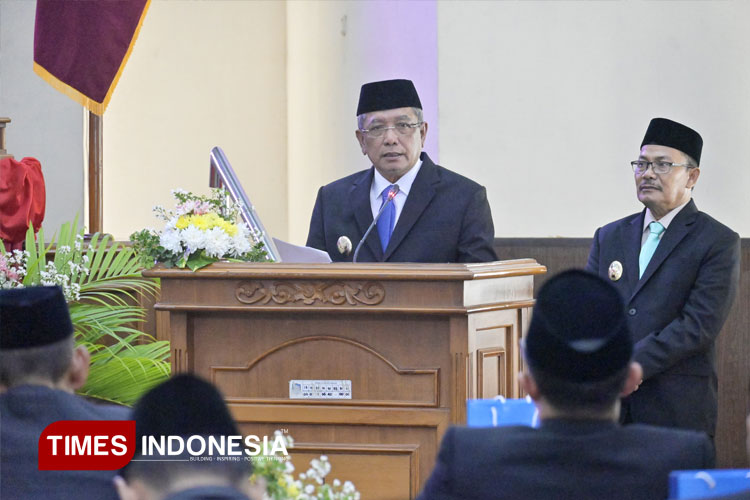 Pidato perdana Ir H Sudarsono bersama wakilnya di Rapat Paripurna Sertijab Wali Kota Banjar. (FOTO: Susi/TIMES Indonesia)
