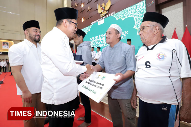 Baznas Jatim Beri Rombong untuk UMKM Kota Batu