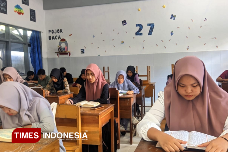 Bentuk Karakter Siswa di Bulan Ramadan, SMAN 1 Pacitan Gelar Tadarus One Day One Juz