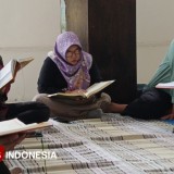 Raih Berkah Ramadan, Pegawai Kecamatan Siman Ponorogo Awali Aktivitas dengan Tadarus