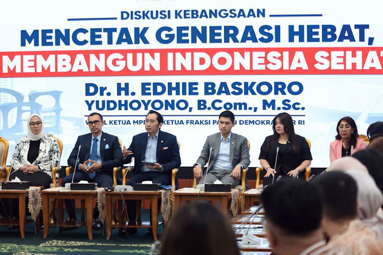 Wakil Ketua MPR RI, Edhie Baskoro Yudhoyono dalam diskusi bertema
