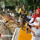 Senangnya Anak Yatim Ngabuburit di KBS Bersama para Wartawan Pokja Grahadi