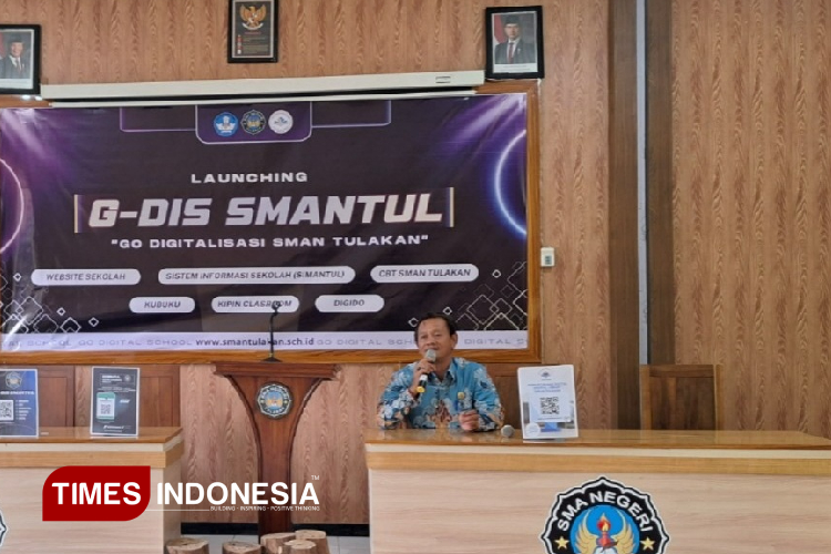 SMAN-Tulakan-Pacitan-b.jpg