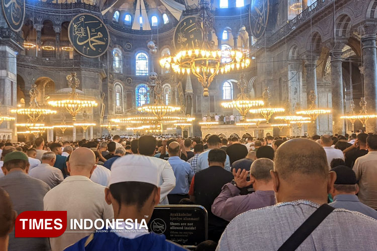 Tetap Semangat, Inilah Keutamaan Shalat Tarawih Malam Kesepuluh Ramadan