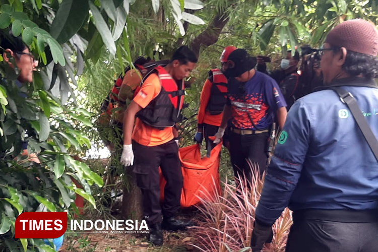 Penemuan Mayat Perempuan di Kali Jagir Diduga Sudah Meninggal Tiga Hari