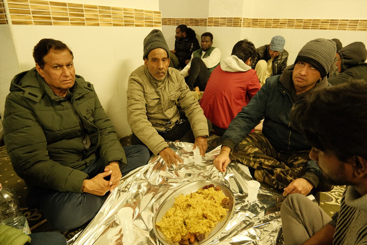 Ridha berbuka bersama para penduduk muslim di Italia. (Foto: PPI Italia)