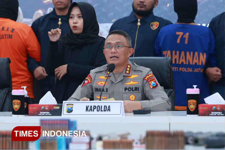 Kapolda-Jatim-Irjen-Pol-c.jpg