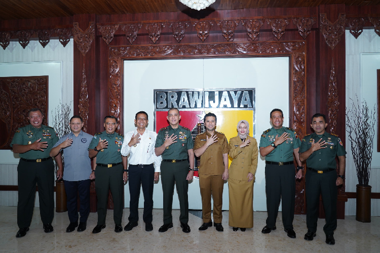 Pangdam-V-Brawijaya-C.jpg
