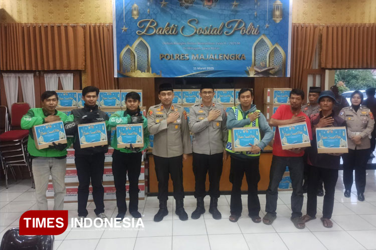 Baksos Polri untuk Masyarakat, Polres Majalengka Beri Ratusan Paket Sembako