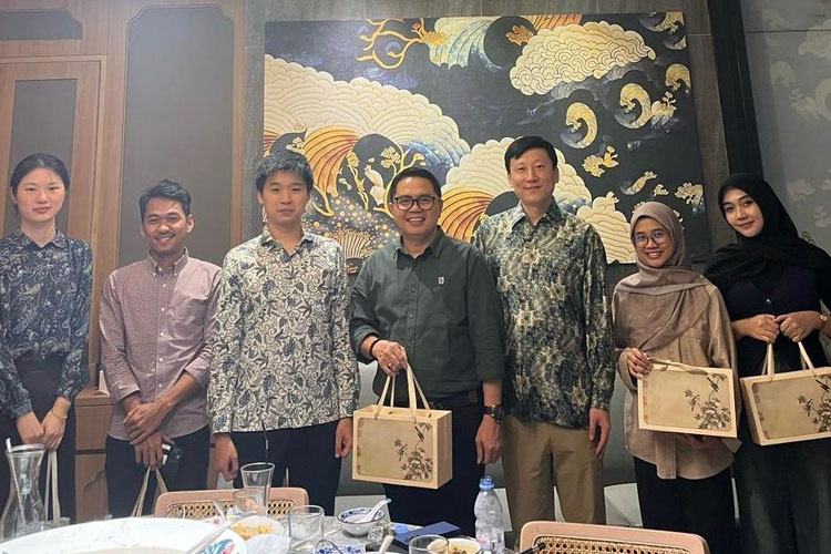 Voice of Istiqlal (Voist) mengadakan pertemuan dengan Kedutaan Besar China. (Foto: Voist)