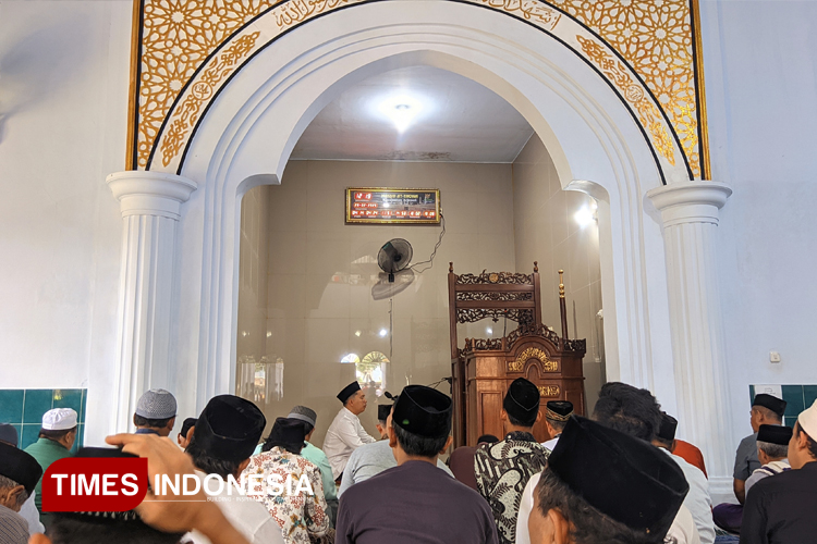 Salat Tarawih malam ke-13 Ramadan. (Foto: Yusuf Arifai/TIMES Indonesia)