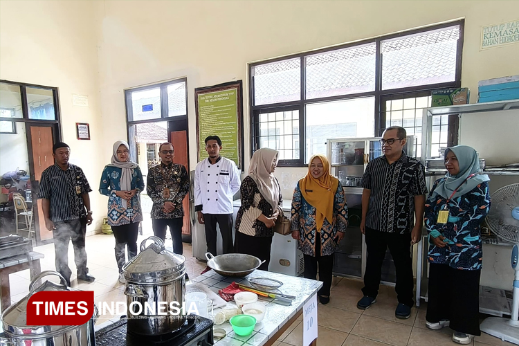 SMKN Pringkuku Pacitan dan SLB Negeri Punung Jalin MoU untuk Inovasi Produk Inklusif