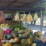 Cuan Bulan Ramadan, Penjual Buah Blewah dan Krai di Banyuwangi Ketiban Untung